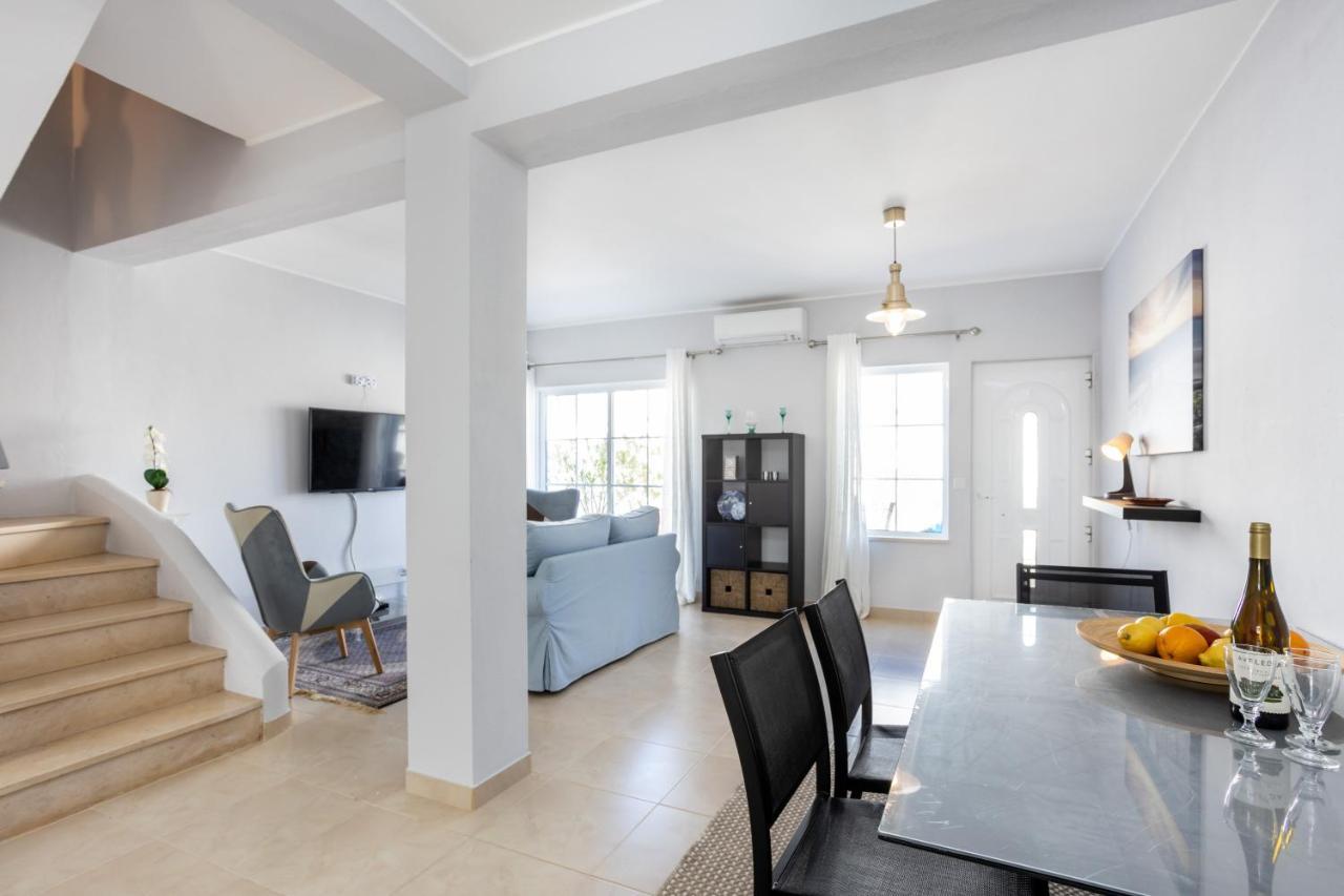 Newly Renovated 2 Bedroom Townhouse - Close To Salema Beach المظهر الخارجي الصورة