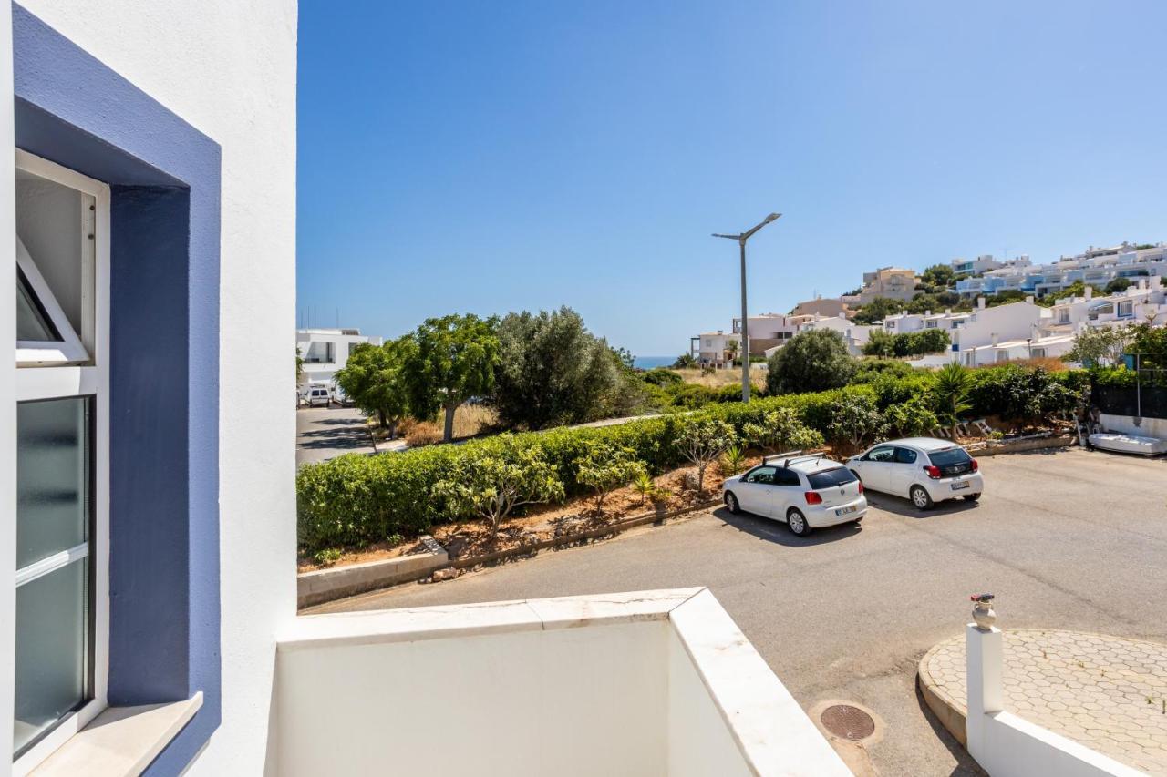 Newly Renovated 2 Bedroom Townhouse - Close To Salema Beach المظهر الخارجي الصورة